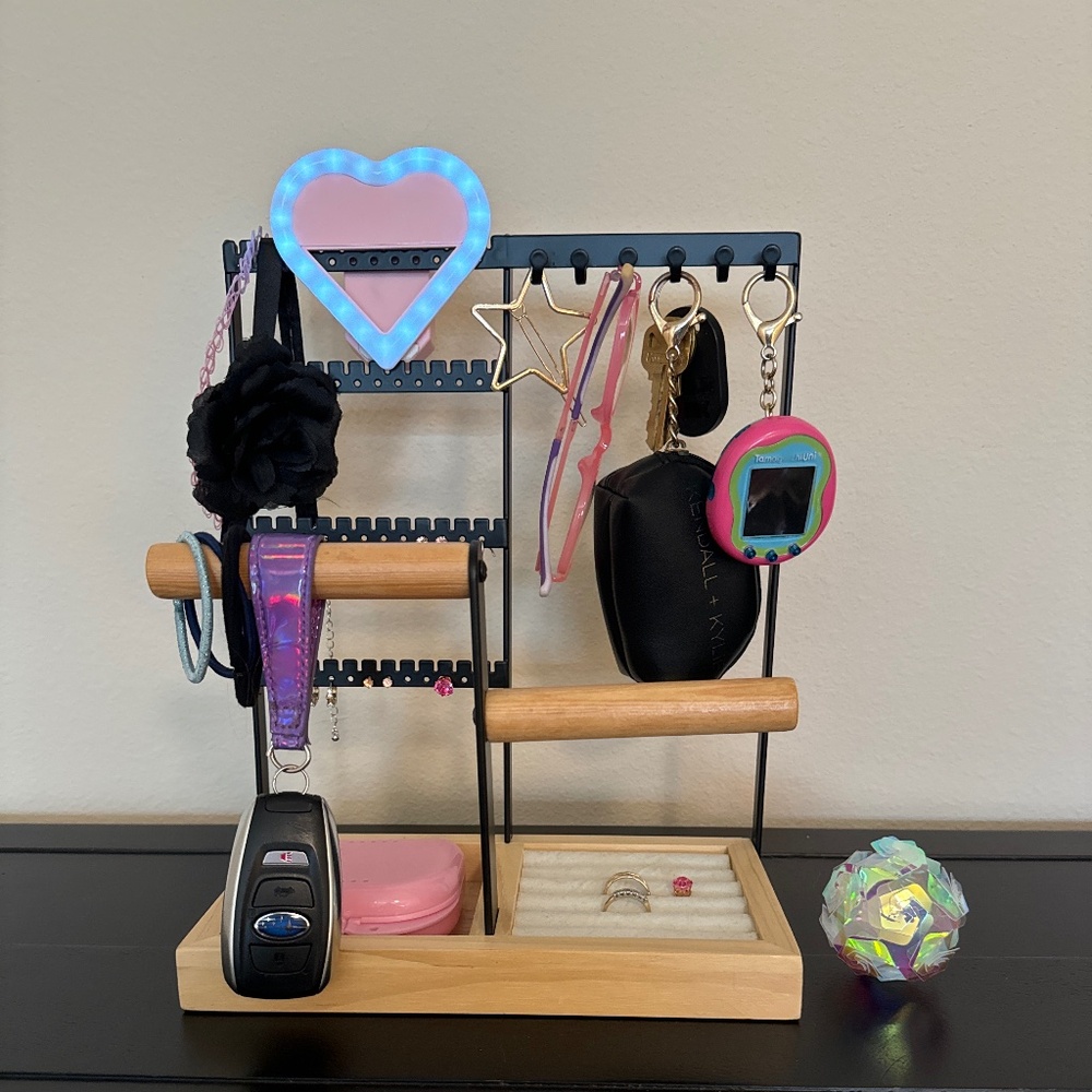 Jewelry rack/display!